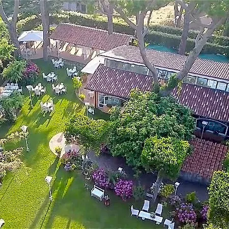 La Dei Ciocca Hotel